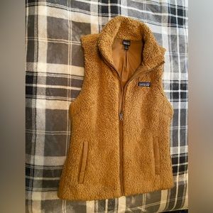 Patagonia Women's Los Gatos Fuzzy Fleece Vest- Orange Sz. S